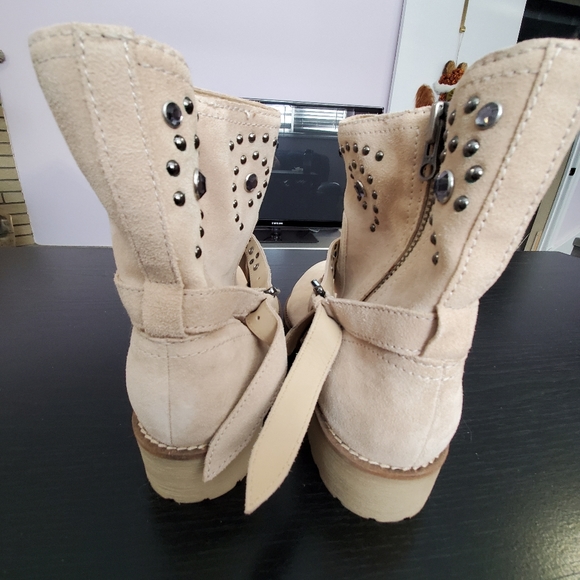 Geox suede booties with buckles and embellishments - Picture 3 of 7